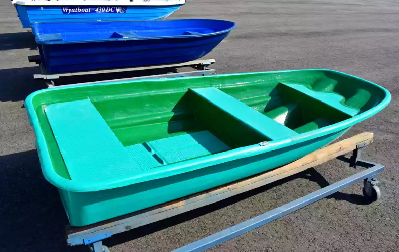 Стеклопластиковая лодка Старт (тримаран) в Новоуральске