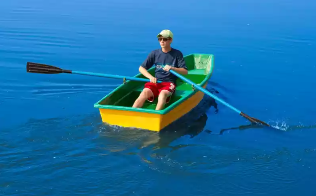 Стеклопластиковая лодка Малютка в Новоуральске