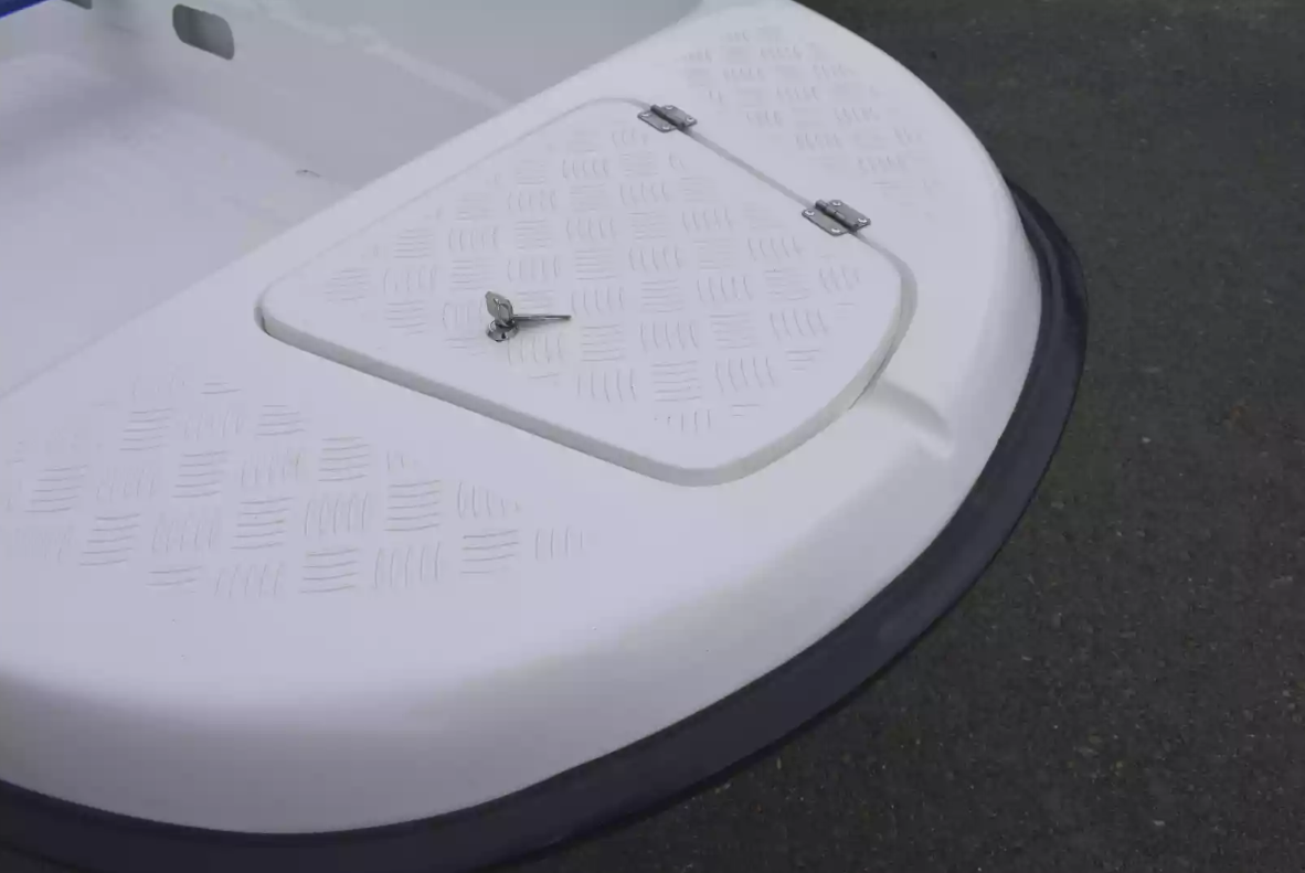 Стеклопластиковая лодка Пингвин New (тримаран) в Новоуральске