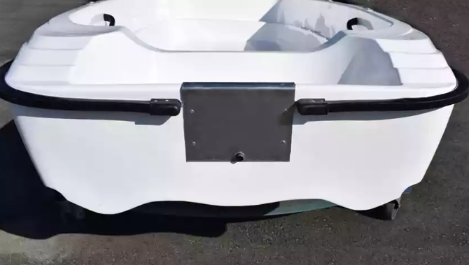 Стеклопластиковая лодка Пингвин (тримаран) в Новоуральске