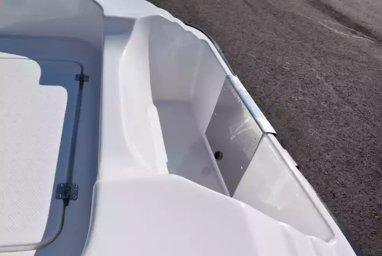 Стеклопластиковая лодка Пингвин (тримаран) в Новоуральске