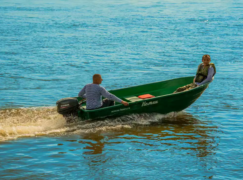 Стеклопластиковая лодка Neman-340 (тримаран) в Новоуральске