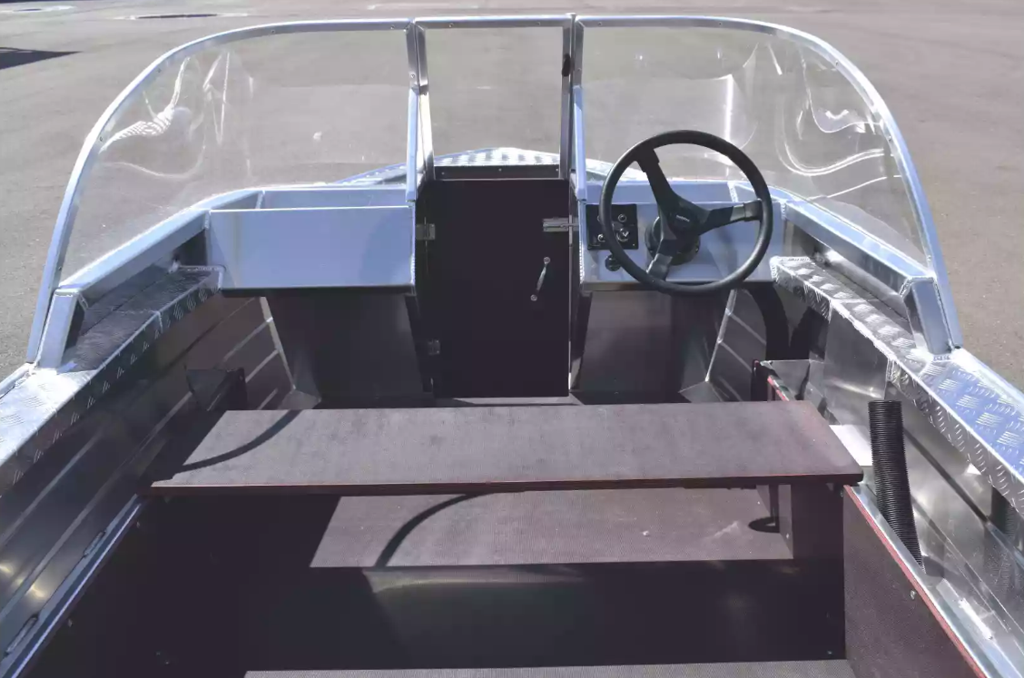 Алюминиевая лодка Wyatboat-390 DCM в Новоуральске