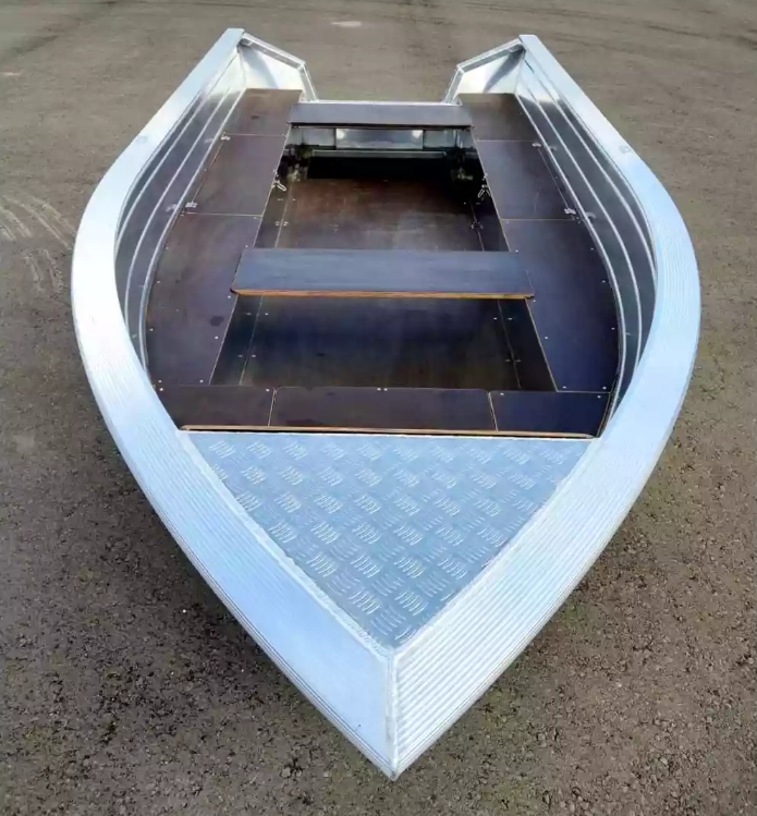 Алюминиевая лодка Неман-400 в Новоуральске