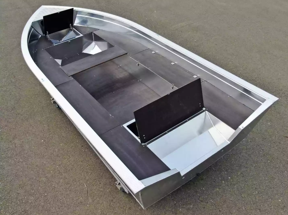 Алюминиевая лодка  Неман-420 в Новоуральске