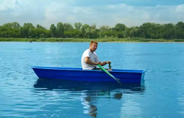 Стеклопластиковая лодка Малютка в Новоуральске