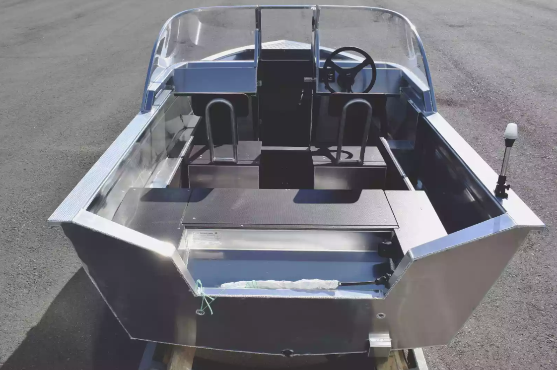 Алюминиевая лодка  Неман-400 DCM в Новоуральске