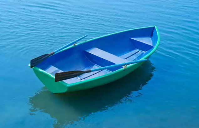 Стеклопластиковая лодка Дельфин в Новоуральске