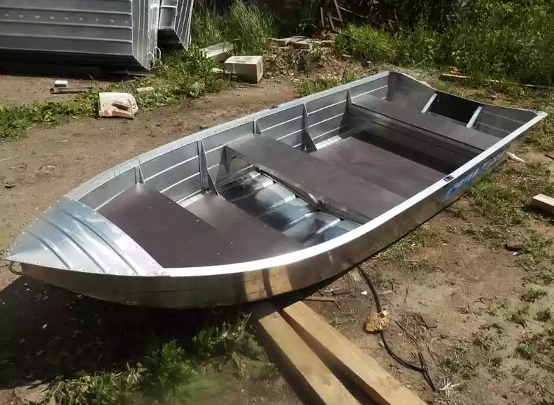 Алюминиевая лодка Вятка-Профи 37 в Новоуральске