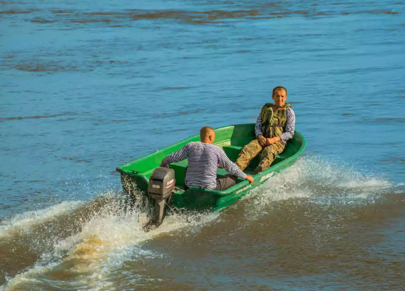 Стеклопластиковая лодка Neman-340 (тримаран) в Новоуральске