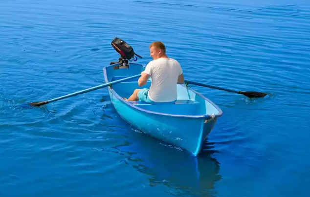 Стеклопластиковая лодка Омуль в Новоуральске