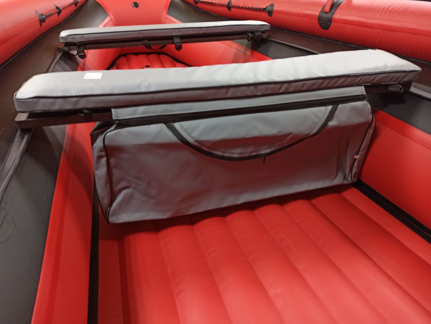 КОМПЛЕКТ МЯГКИХ НАКЛАДОК С СУМКОЙ ДЛЯ ЛОДОК 110Х20 СЕРЫЙ в Новоуральске