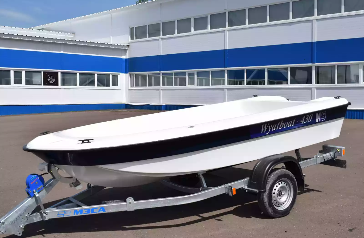 Стеклопластиковая лодка Wyatboat 430 тримаран в Новоуральске