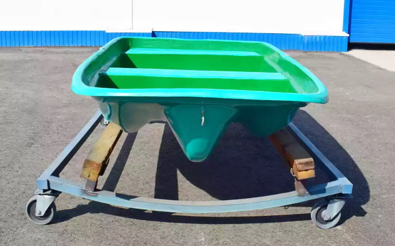 Стеклопластиковая лодка Старт (тримаран) в Новоуральске