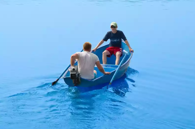Стеклопластиковая лодка Омуль в Новоуральске