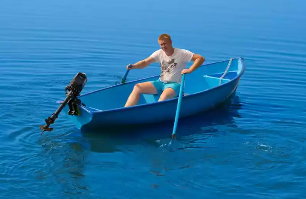 Стеклопластиковая лодка Омуль в Новоуральске