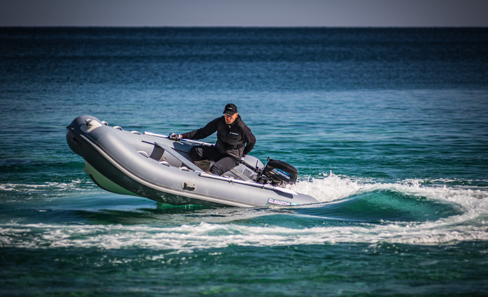 Лодка GLADIATOR RIB380AL в Новоуральске