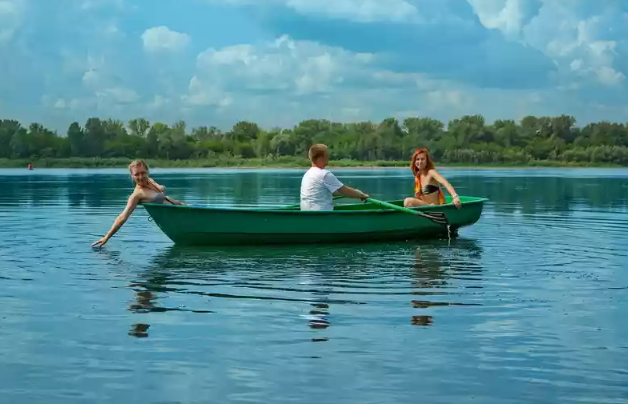 Стеклопластиковая Лодка Голавль в Новоуральске