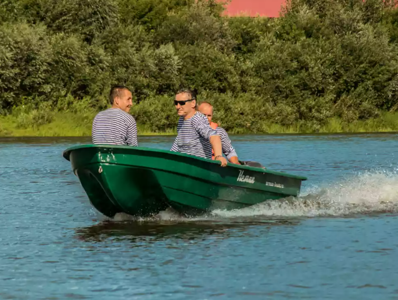 Стеклопластиковая лодка Neman-340 (тримаран) в Новоуральске