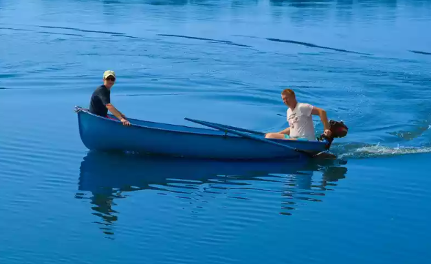 Стеклопластиковая лодка Омуль в Новоуральске