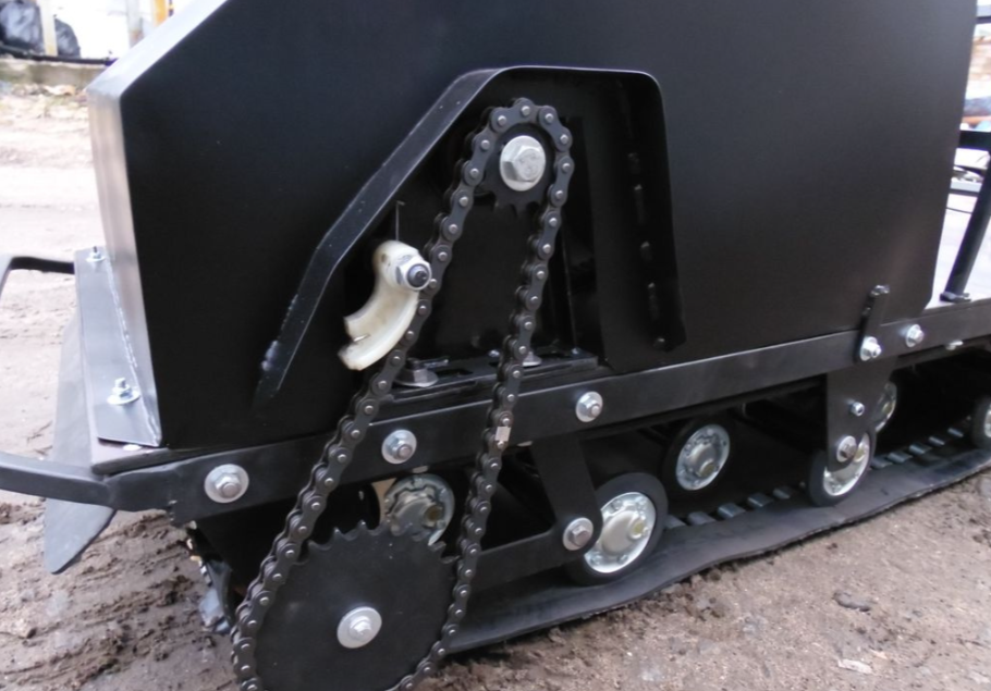 Мотобуксировщик AhtaR Зима 15 л/с с вариатором в Новоуральске