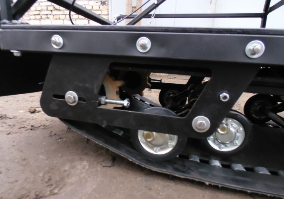 Мотобуксировщик AhtaR Зима 15 л/с с вариатором в Новоуральске