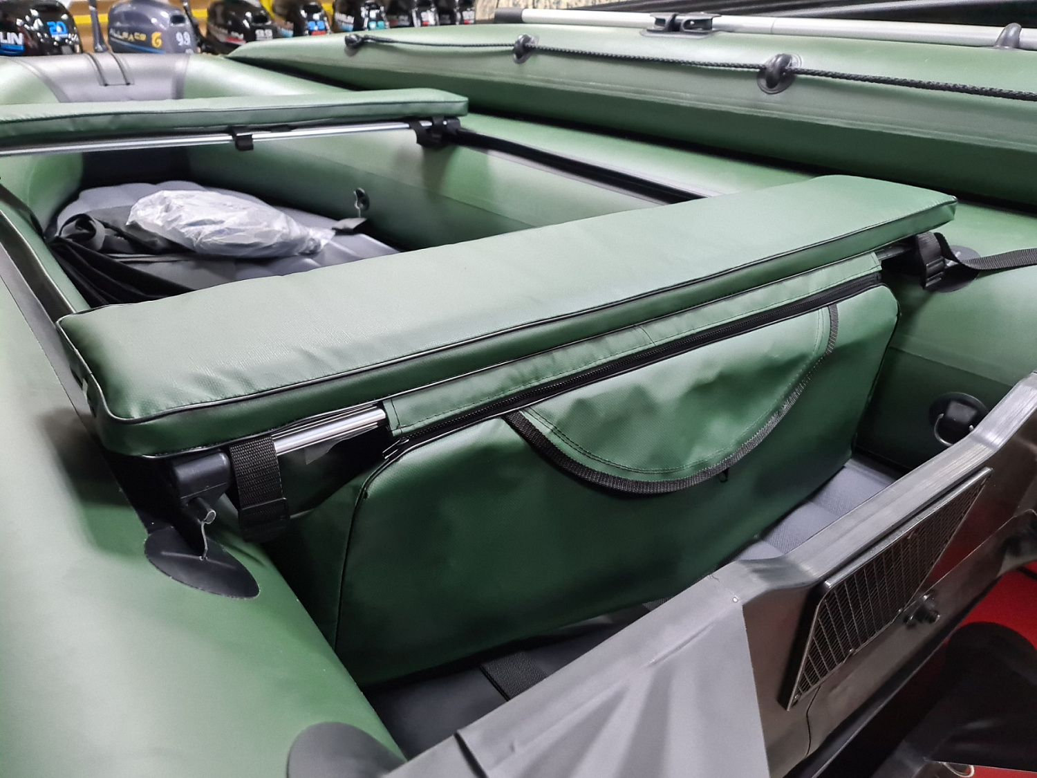 КОМПЛЕКТ МЯГКИХ НАКЛАДОК С СУМКОЙ ДЛЯ ЛОДОК 90Х20 ЗЕЛЕНЫЙ в Новоуральске