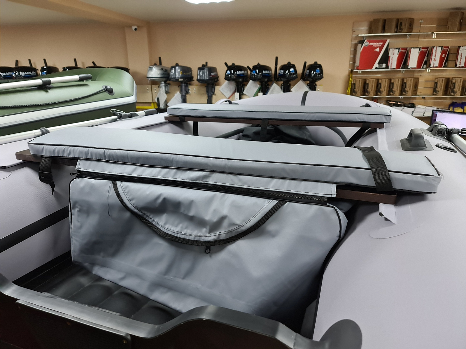 КОМПЛЕКТ МЯГКИХ НАКЛАДОК С СУМКОЙ ДЛЯ ЛОДОК 110Х20 СЕРЫЙ в Новоуральске