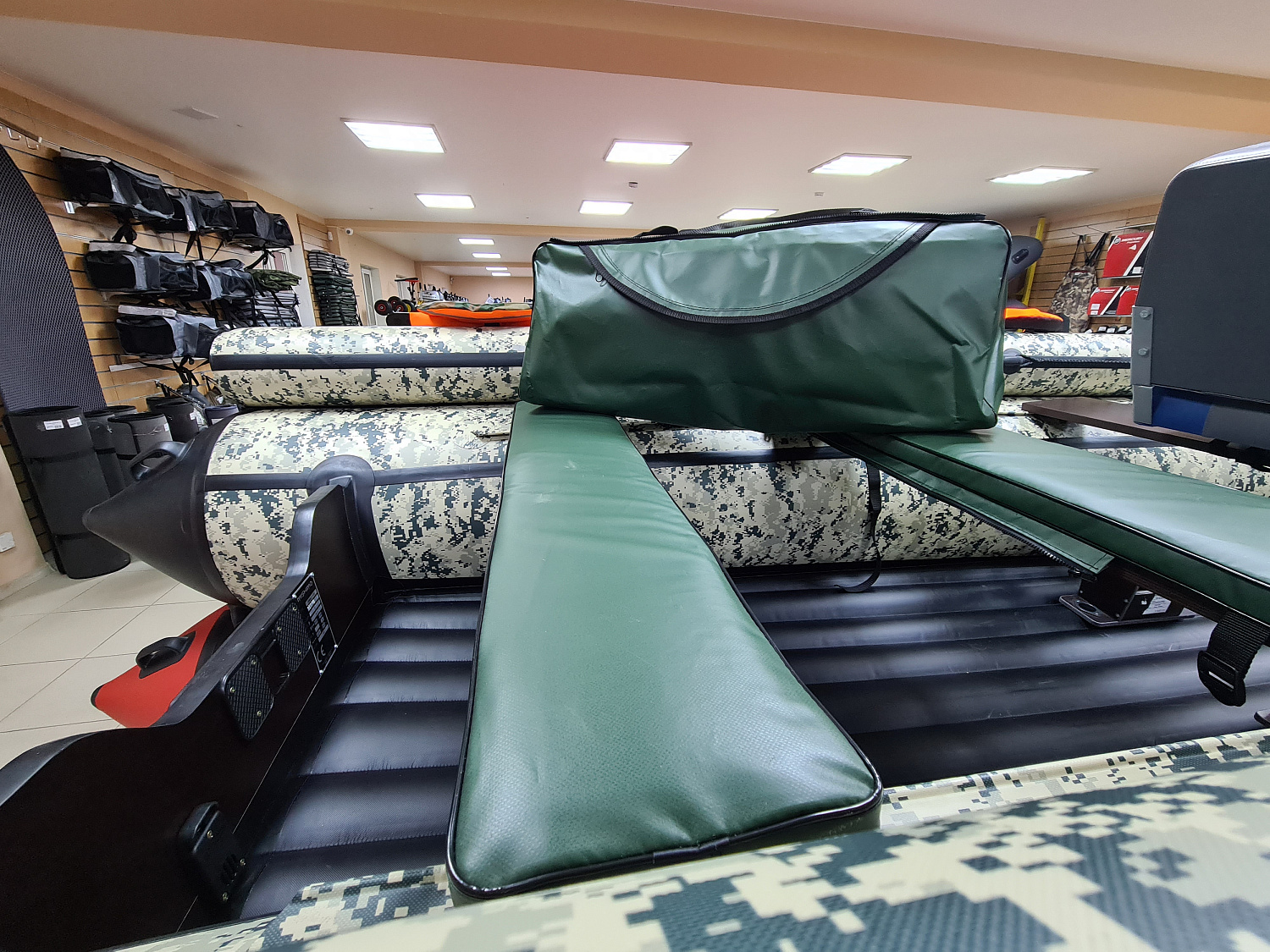 КОМПЛЕКТ МЯГКИХ НАКЛАДОК С СУМКОЙ ДЛЯ ЛОДОК 110Х20 ЗЕЛЕНЫЙ в Новоуральске